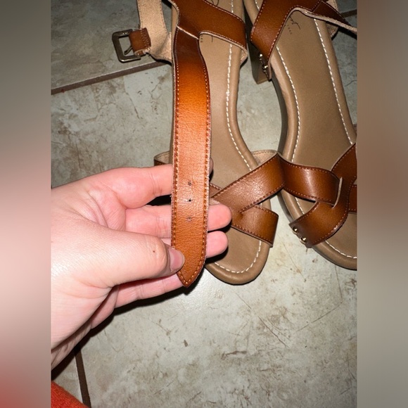 Cute brown heels - Picture 2 of 5